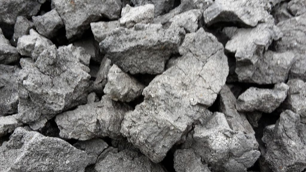 Gri metalurjik kok parçaları